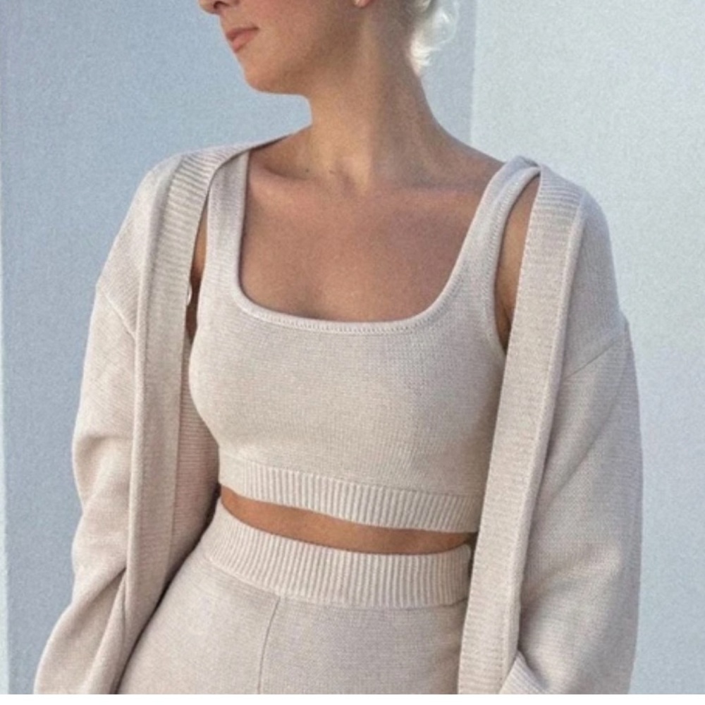 Sabo Skirt knit top and sweater